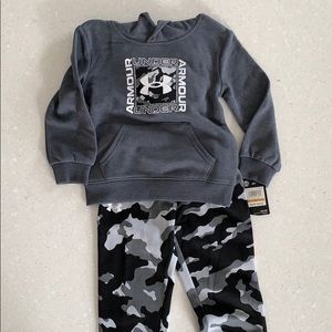 Boys camo under armor sweatshirt and sweatpants 3t